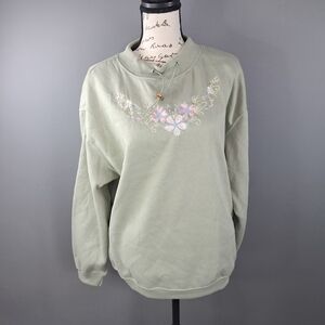Vintage Jaclyn Smith Sport Sweatshirt XL Floral Embroidered Neck